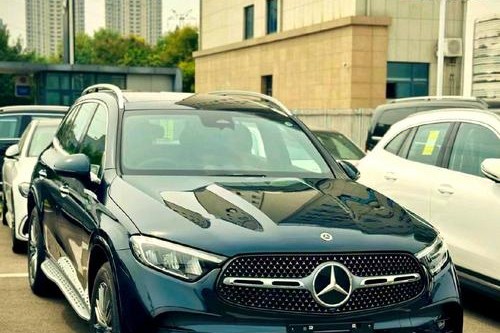 18款墨版奔驰GLC300顶配2.0T涡轮增压四缸版解析世界杯送大礼包