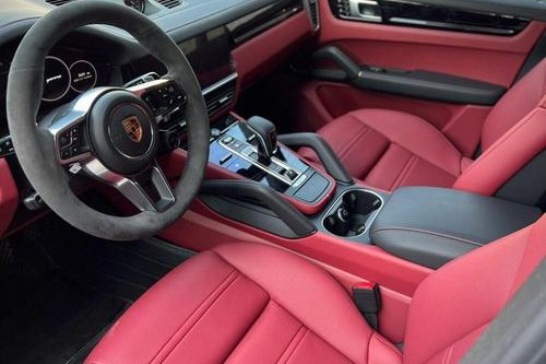 18款保时捷卡宴铂金版稳中求进最新车辆内饰强劲动力外观详解