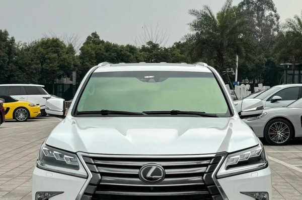18款加版雷克萨斯LX570八座标配全时四驱夏季优惠价格合适正选