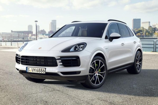 18款墨版保时捷卡宴S汽油2.9T白黑配置报价平行进口车优惠