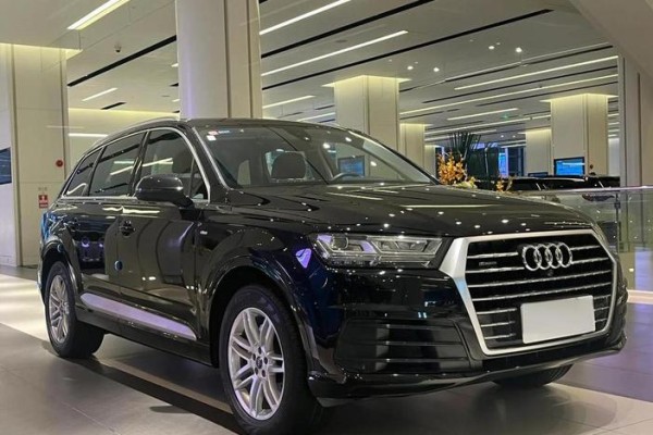 18款奥迪Q7豪华顶级SUV天津港现车热惠奥迪Q7全面解析价格优