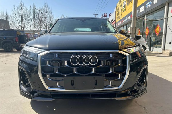 18款奥迪Q7平行进口超大SUV颜值担当加版真皮座椅报价优惠
