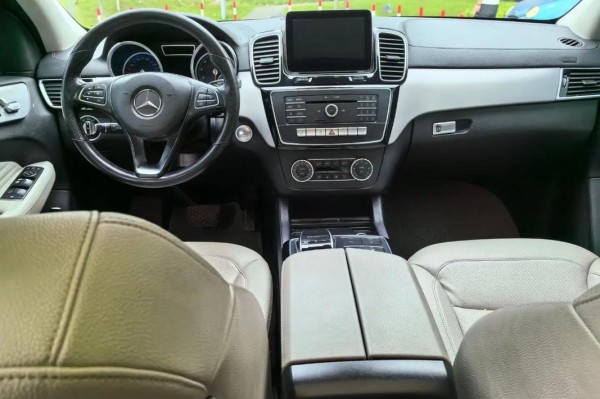 18款奔驰GLE400中东版豪华SUV颜值担当奔驰GLE400加版多少钱