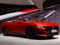 全新福特Mustang2.3T敞篷运动版迎来中国首秀