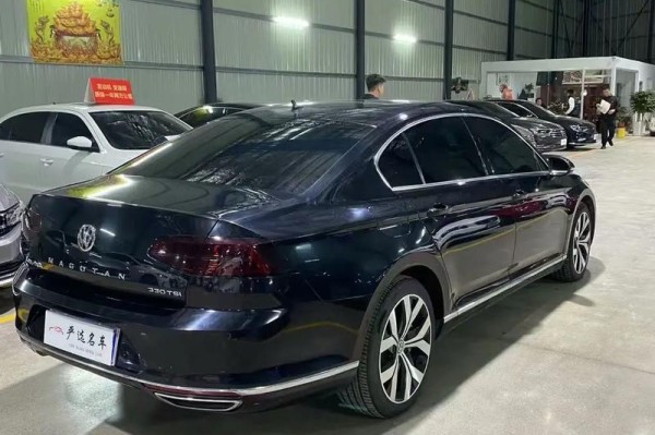 18款大众迈腾标配1.8t纯正德系血统低价报价介绍尽享自在生活