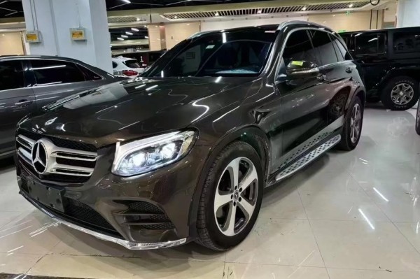 18款墨版奔驰GLC300首先车型防碰撞技术升级天津大量促销价格