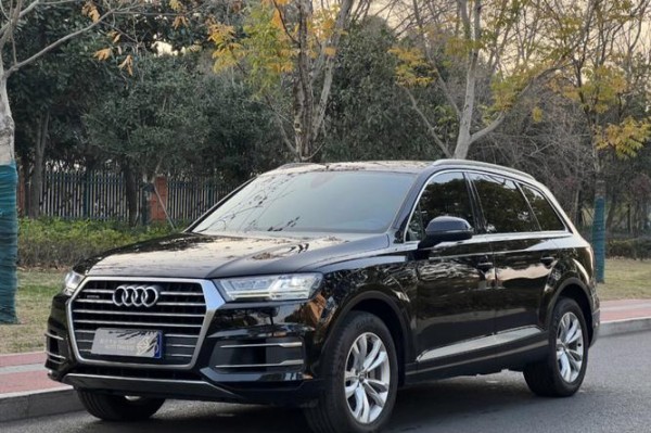 18款奥迪Q7原装进口3.0T配置丰富手续齐加版奥迪Q7配置多少钱