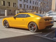 17款雪佛兰科迈罗强劲动力高速无人超越雪佛兰科迈罗美规大黄蜂