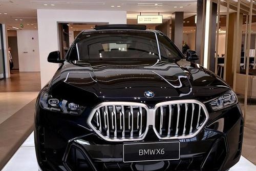 18款宝马X6 3.0T科技感十足风靡今夏配置多样化选择全国价优