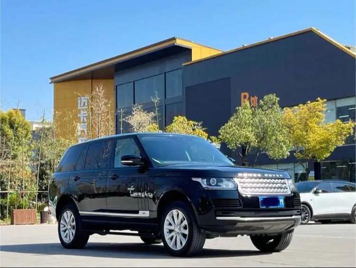 17款美规加长版路虎揽胜与16款路虎好在哪里天津港新报价