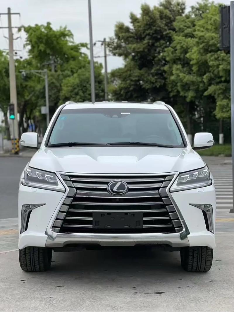 18中东进口雷克萨斯LX570报价雷克萨斯LX570五座与八座区别