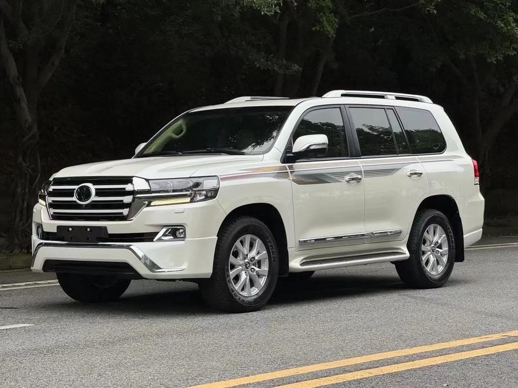 18款丰田酷路泽4000全面升级性价比提升丰田酷路泽4000中东版SUV