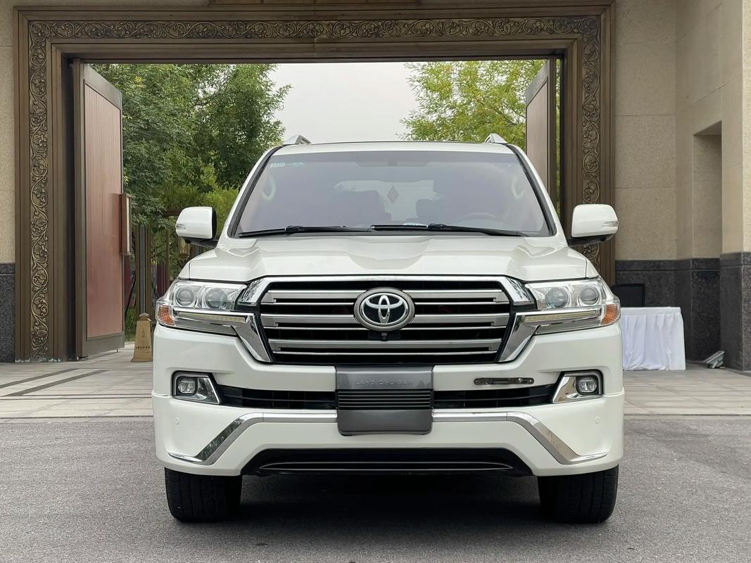 18款丰田酷路泽4600中东版新配置酷路泽4600陆巡全能操控SUV