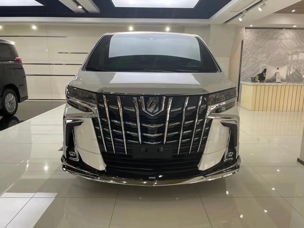 18款全新丰田埃尔法蒙娜丽莎逐浪版现车优惠来袭全国仅此一台