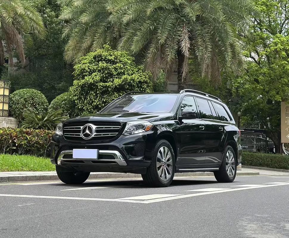 18款加版奔驰GLS450配置报价3.0T汽油7座优惠