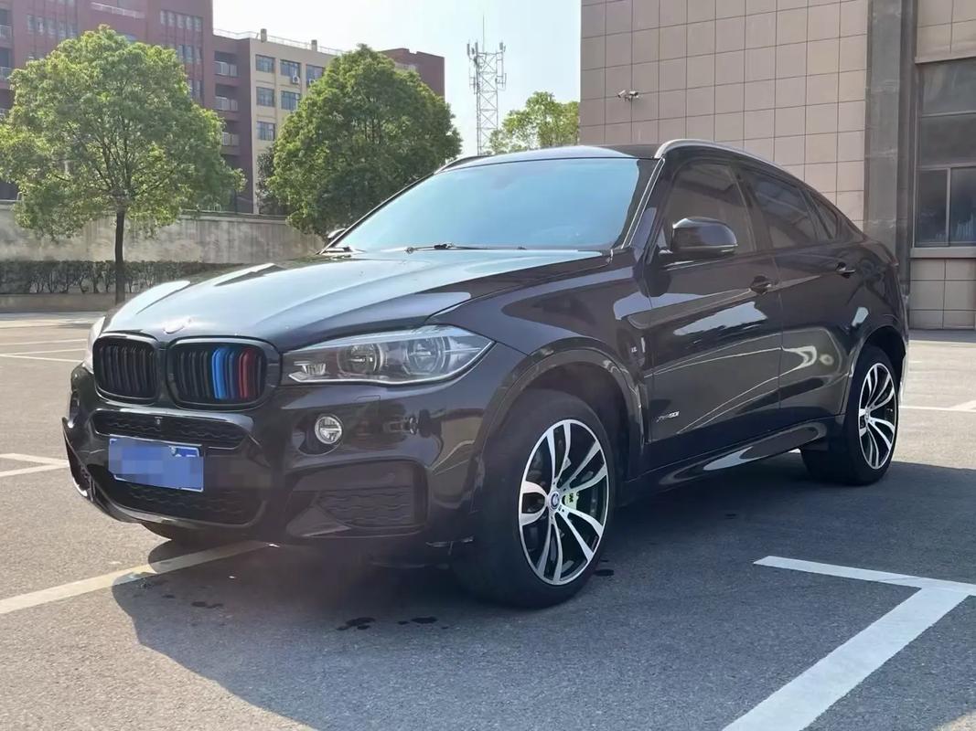 18款加版宝马X6M蓄势待发配置四驱越野天津港超值优惠限时秒