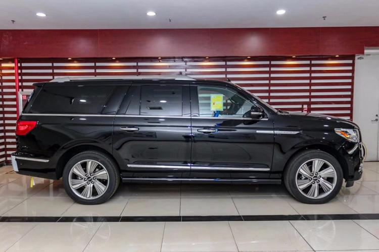 18款加版林肯领航员豪华suv品质颜值担当天津港配置参数详解