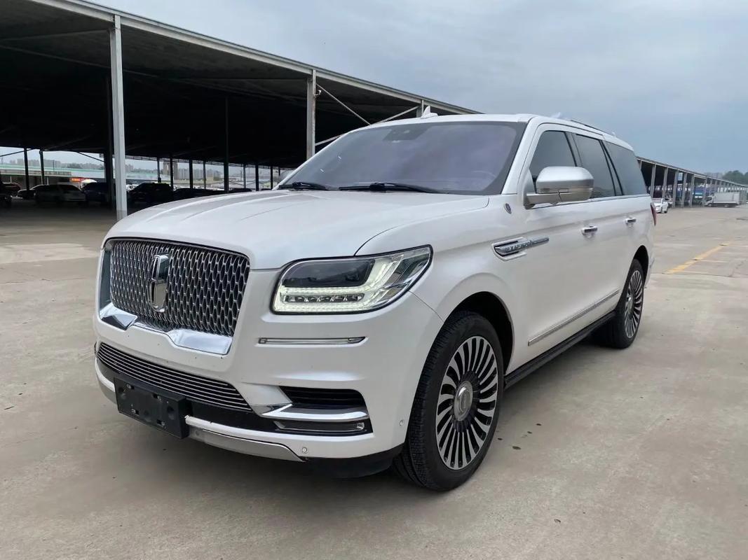 18款墨西哥版林肯领航员3.5T品质无忧炫耀夺目全尺寸豪华SUV