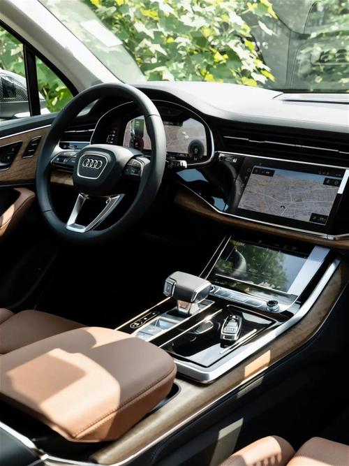 18款奥迪Q7加版七座非凡的舒适性驾控表现完美
