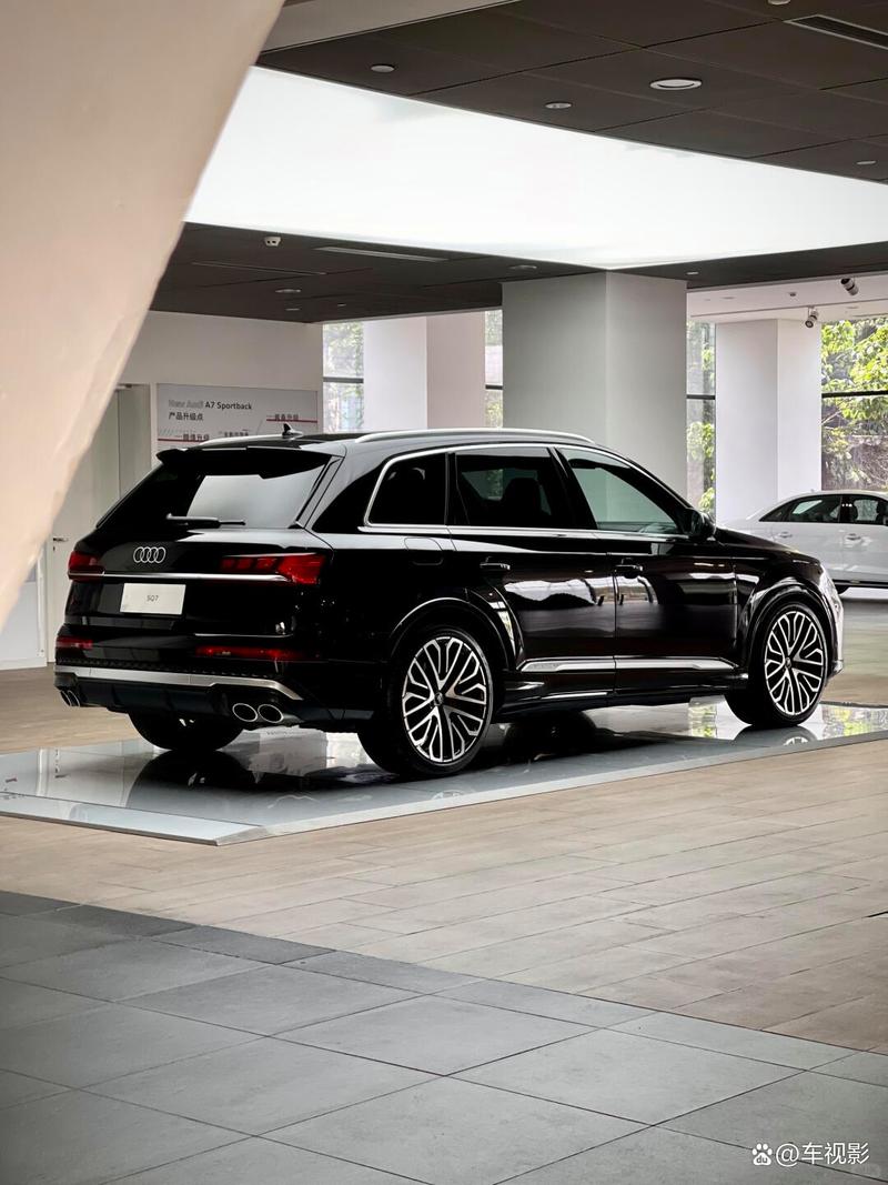 18款奥迪Q7加版最新现车炫酷来袭超强劲的驱动力天津巨降优惠