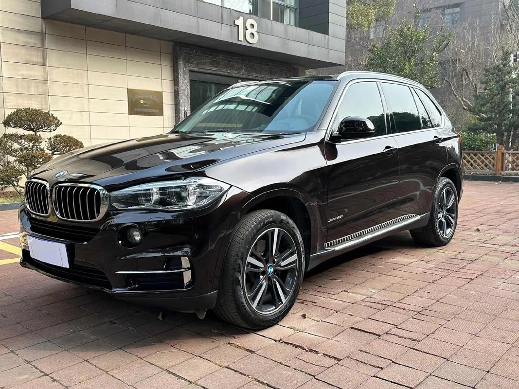 18款宝马X5加版3.0个性化配置性价比高宝马X5新价格年末促销