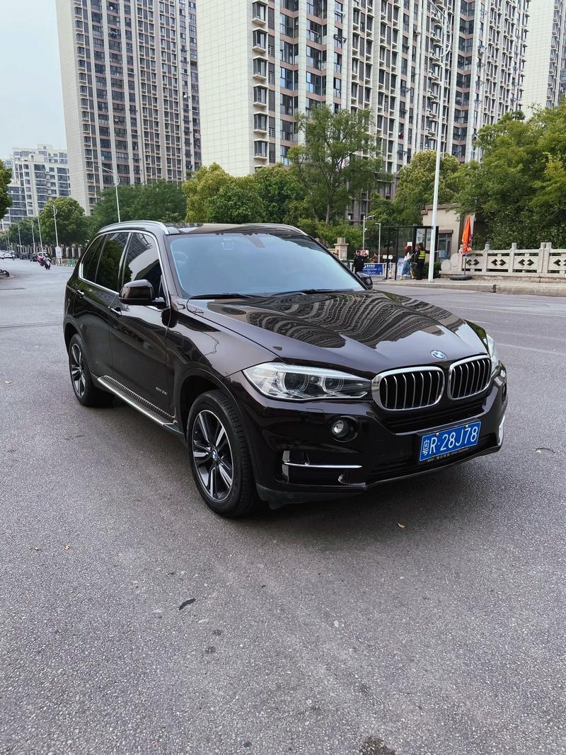18款平行进口宝马X5新行情中东版宝马X5性价比超高的一款SUV