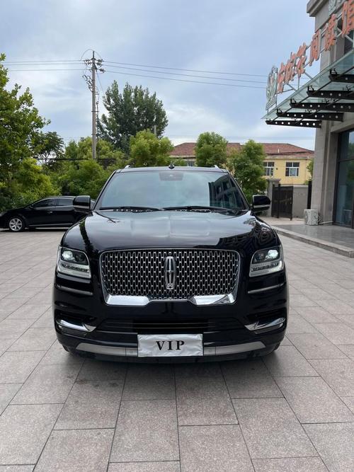 18款林肯领航员加版体现出来的威猛和尊贵气息天津港现车报价