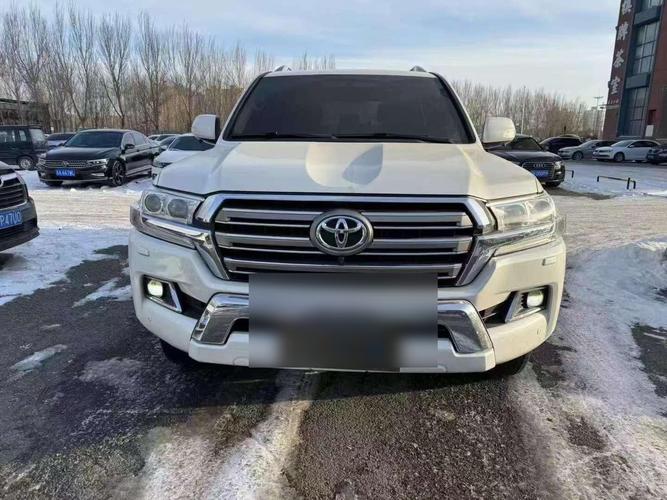2023款红旗E-QM5 560KM PLUS上市 售价19.98万