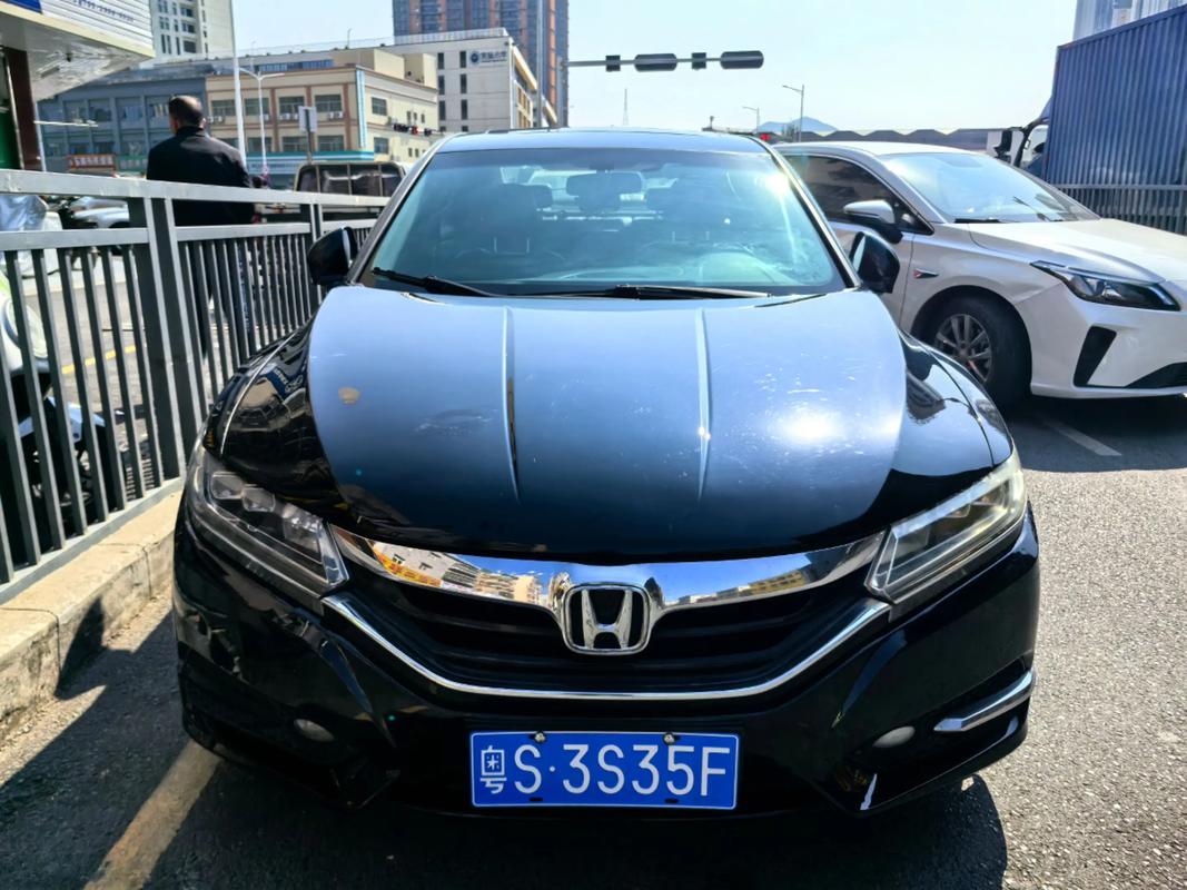 30万级插混MPV如何选？风行星海V9为您揭晓豪华新篇章
